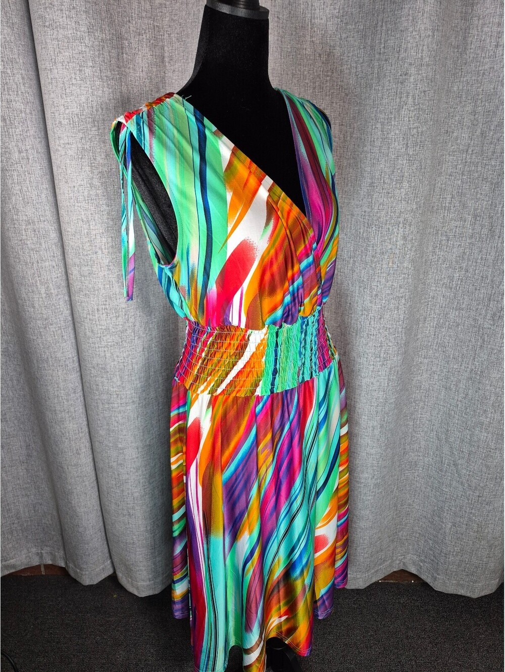 Just Love Multicolor Abstract Surplice Midi Dress Size L Smocked Waist
